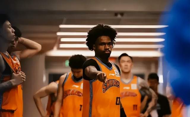 绝妙，湖人队新阵容被NBA评论员比尔·西蒙斯起绰号“Snowtime”'>
                                        </a>
                                      </li> <li class='hiSlider-item td-dynamic-news-card'>
                                        <a href=
